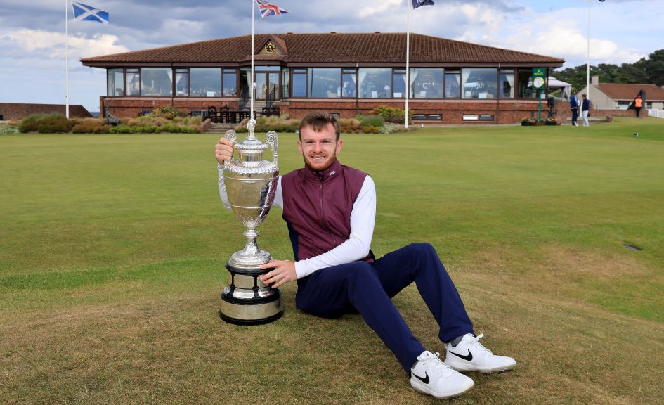 Laird Shepherd of England poses with the trophy after his victory in the final of the R&A Amateur Championship at Nairn Golf Club on June 19, 2021 in Nairn, Scotland. (Photo by David Cannon/R&A/R&A via Getty Images)