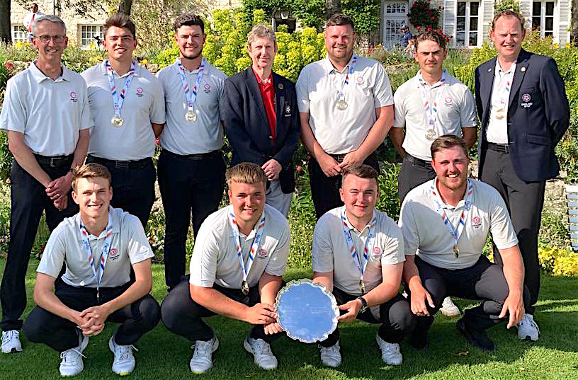 The successful England team at St-Nom-La-Breteche Golf Club