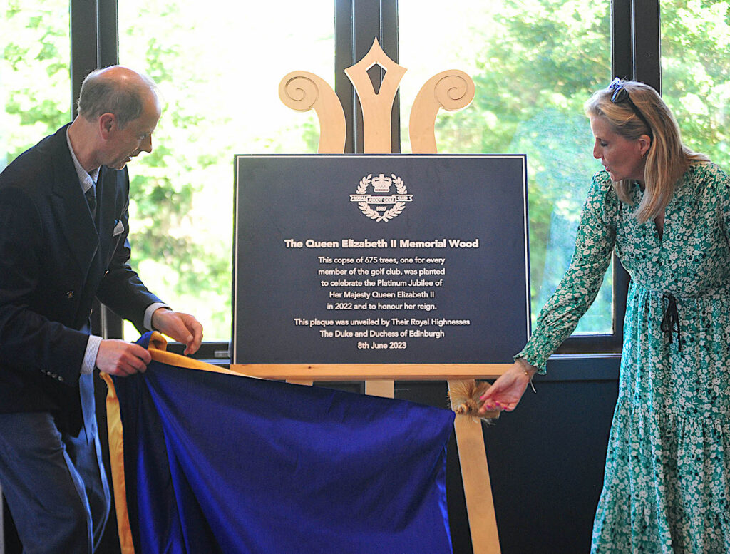 Her Royal Highness The Duchess of Edinburgh and His Royal Highness The Duke of Edinburgh unveil a plaque in the clubhouse